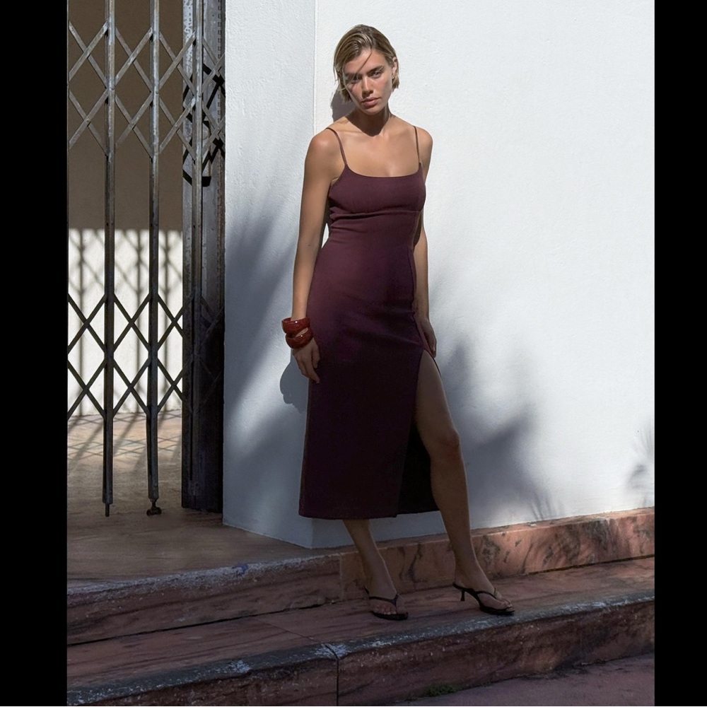 INTERLOCK STRAP DRESS - Picture 3 of 6